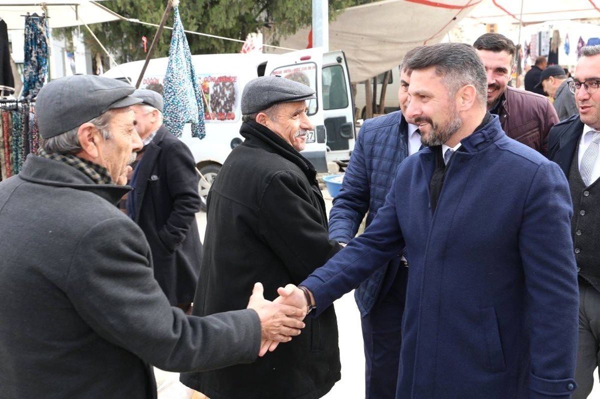 Sivrihisar Belediye Başkanı Hamid Yüzügüllü Halk Pazarında