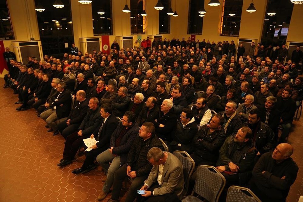 Taksi Şoförlerine Trafik Adabı Anlatıldı