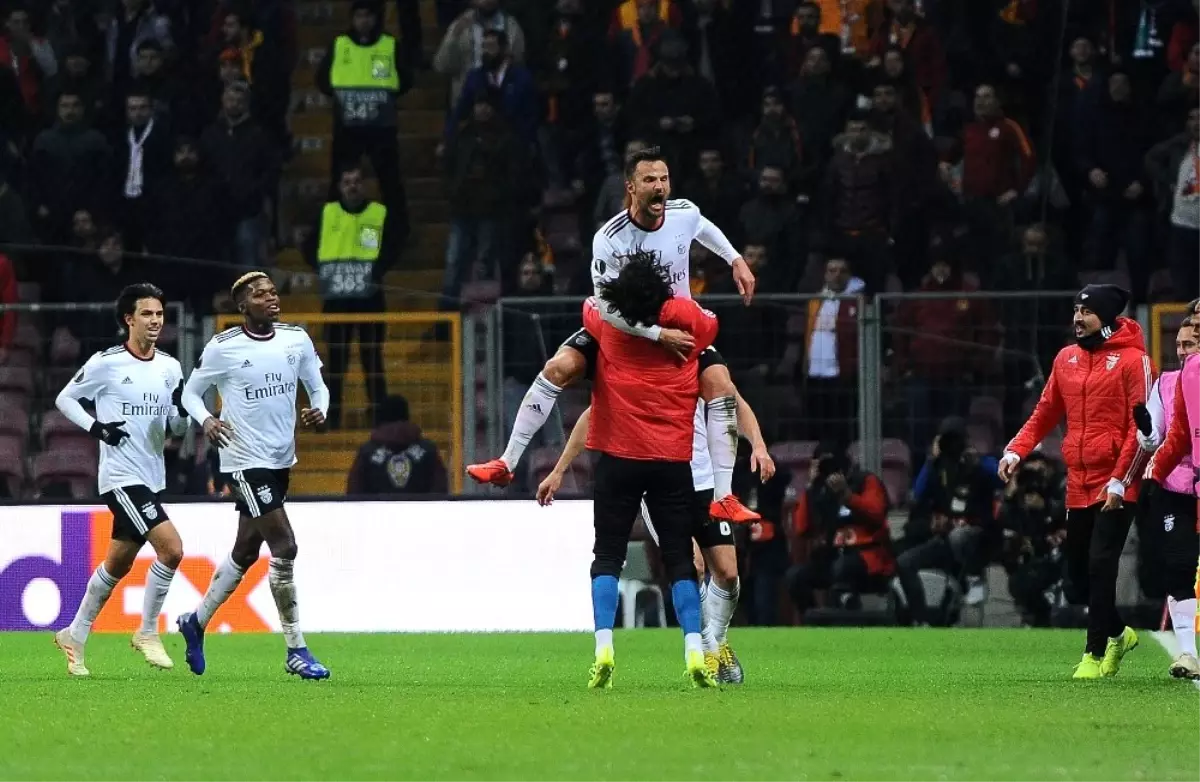 UEFA Avrupa Ligi: Galatasaray: 1 - Benfica: 2 (Maç Sonucu)