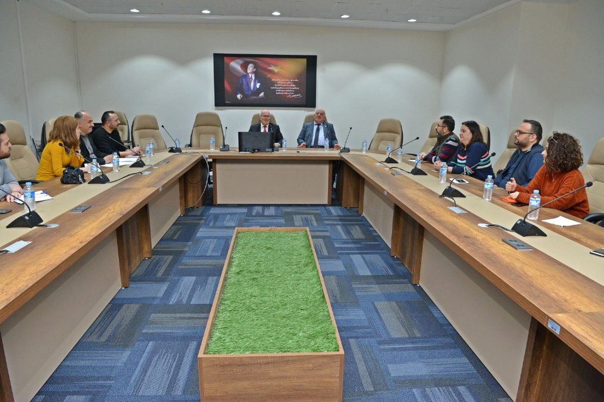 Uşak Üniversitesi Bünyesinde "Kenevir Uygulama ve Araştırma Merkezi" Kurulacak