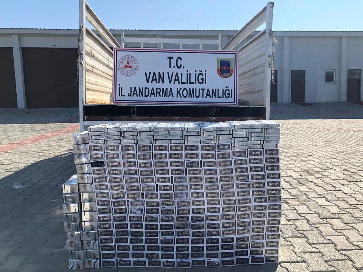 Van\'da 2 Bin 500 Paket Kaçak Sigara Ele Geçirildi
