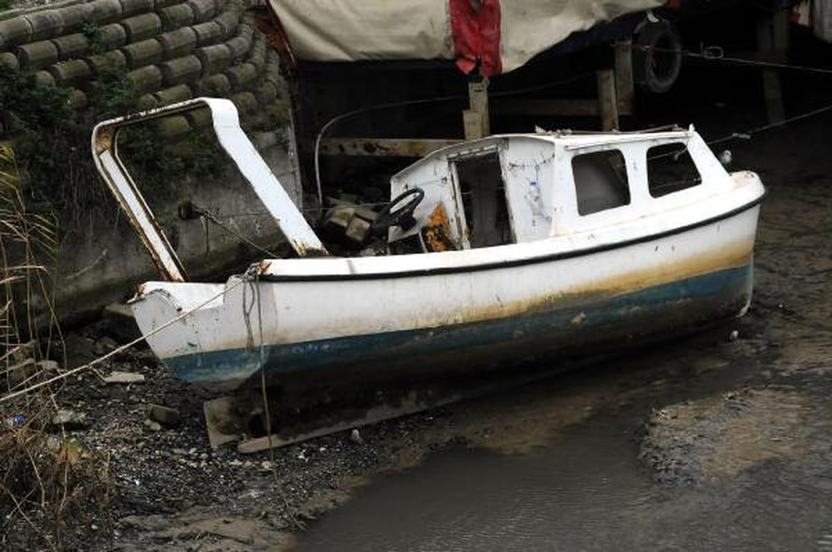 Yalova\'da Deniz Çekildi