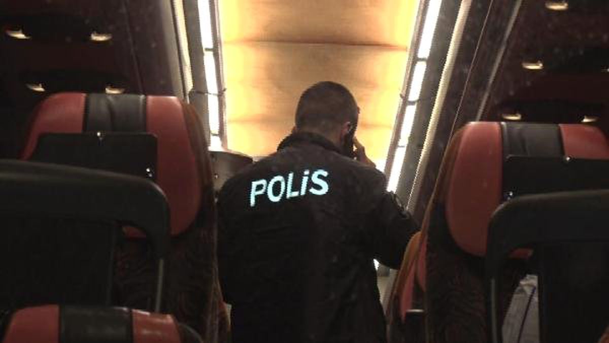 Yolcu Otobüsüne Uyuşturucu İhbarı Polisi Alarma Geçirdi