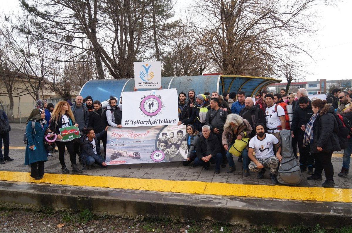 120 Genç \'Sevgi Treni\' ile Batman\'a Geldi