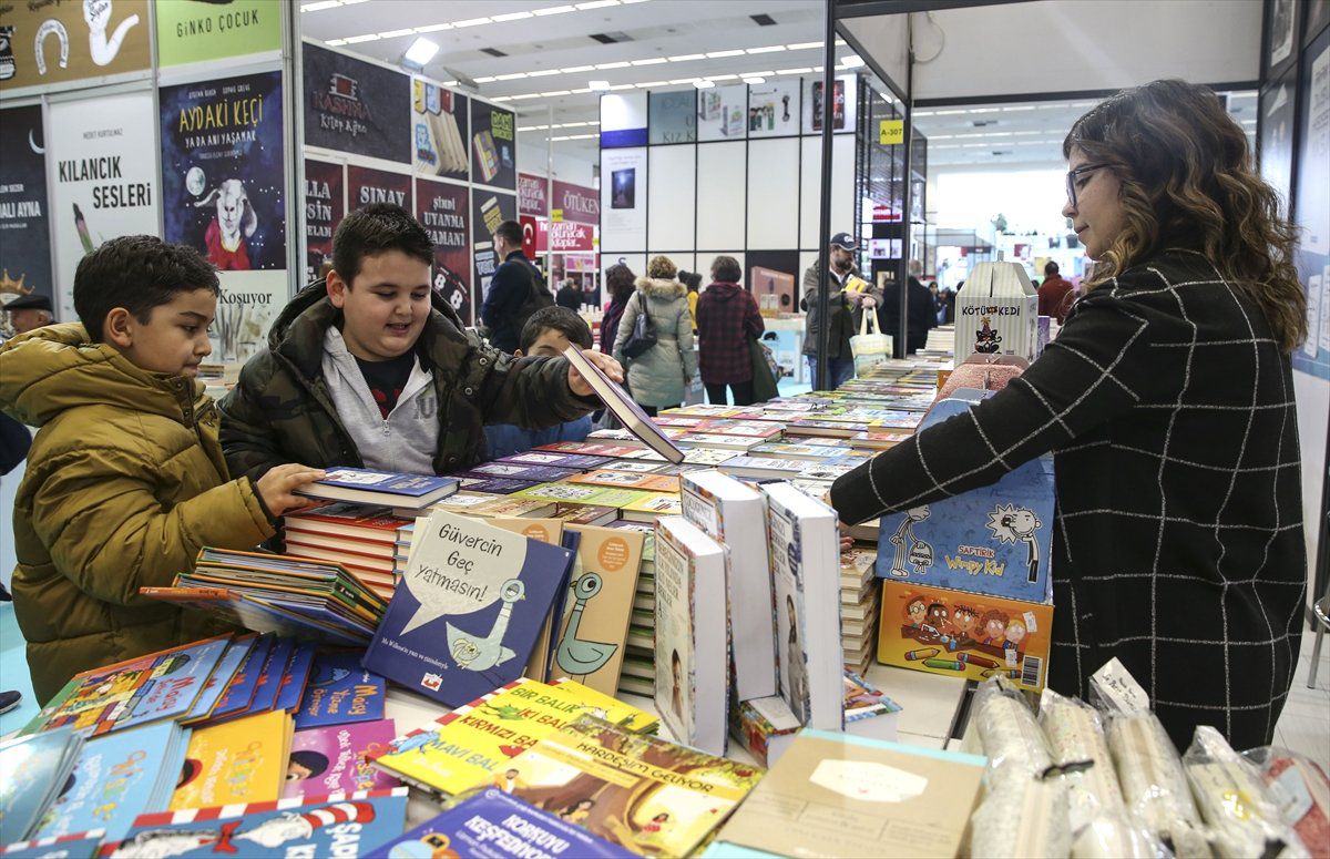 13. Ankara Kitap Fuarı Açıldı