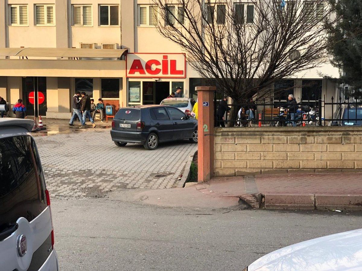 16 Yaşındaki Kız Annesine Şiddet Uygulayan Babasını Öldürdü
