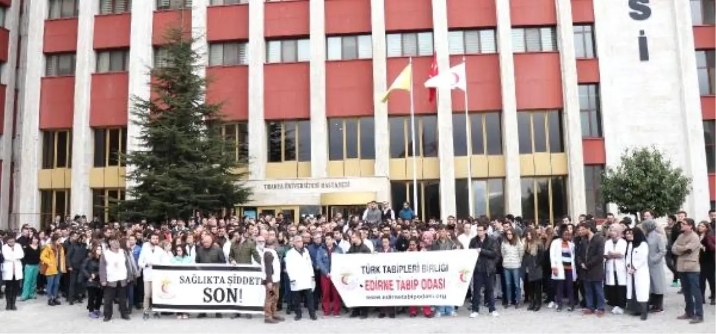 Acil Serviste Doktorlara Saldırıya Tepki