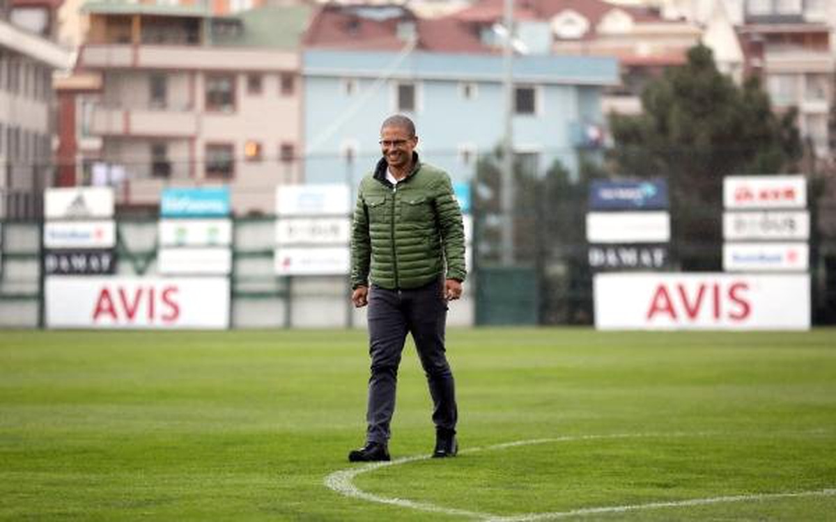 Alex de Souza, Fenerbahçe\'de İdari, Teknik Heyet ve Futbolcularla Bir Araya Geldi