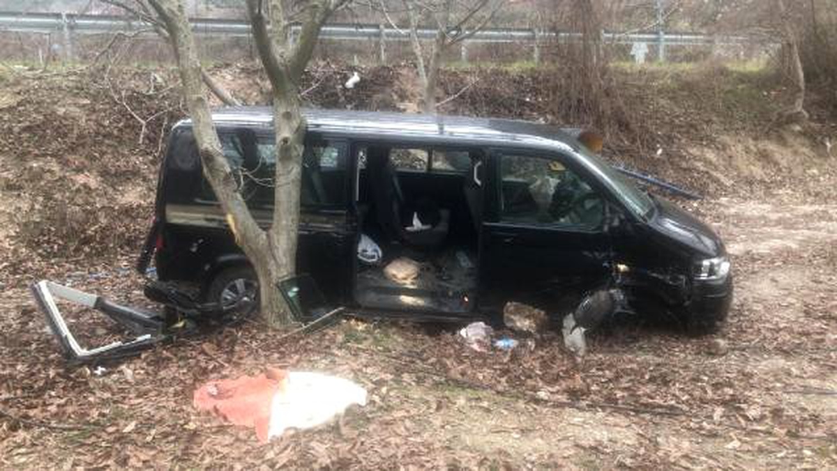 Amasya\'da Minibüs Cenaze Dönüşü Tarlaya Yuvarlandı: 6 Yaralı
