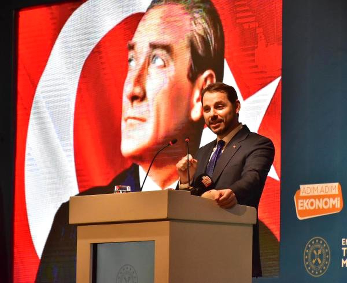 Bakan Albayrak, İzmir\'de Esnafı Ziyaret Etti (2)