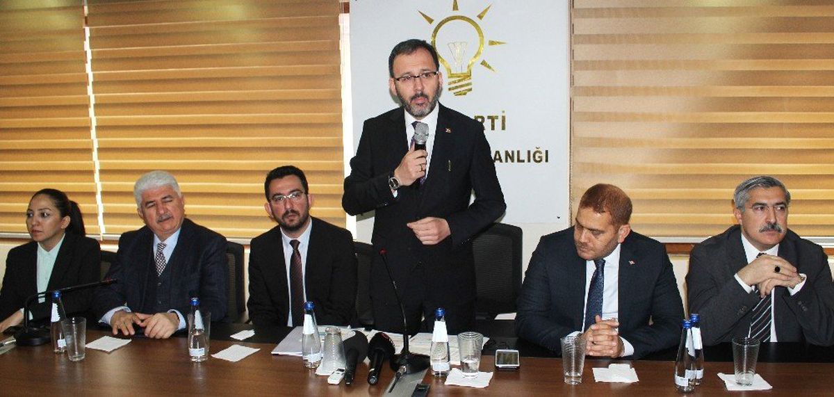 Bakan Kasapoğlu: "Yurt Kapasitemizi 190 Binden 700 Binli Rakamlara Çıkardık"