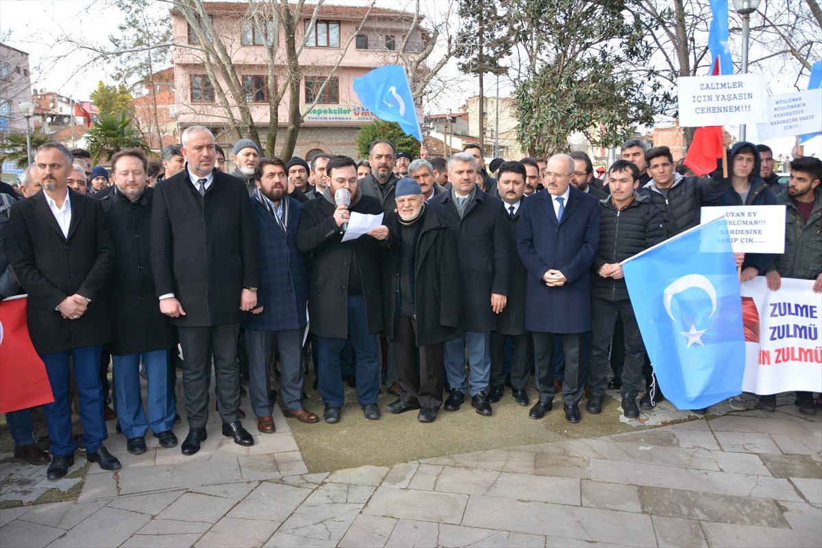 Balıkesir\'de Çin\'in Doğu Türkistan Politikasına Tepkiler