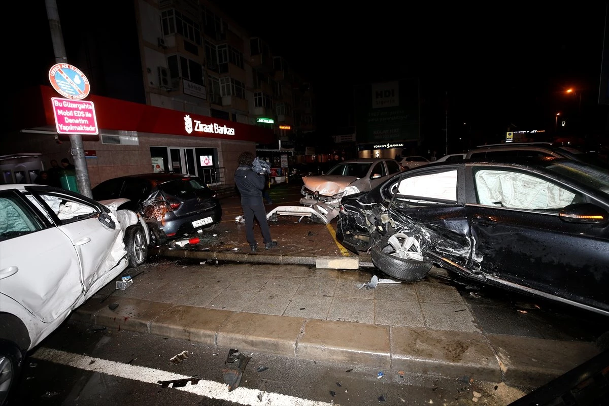 Beşiktaş\'ta Trafik Kazası: 4 Yaralı