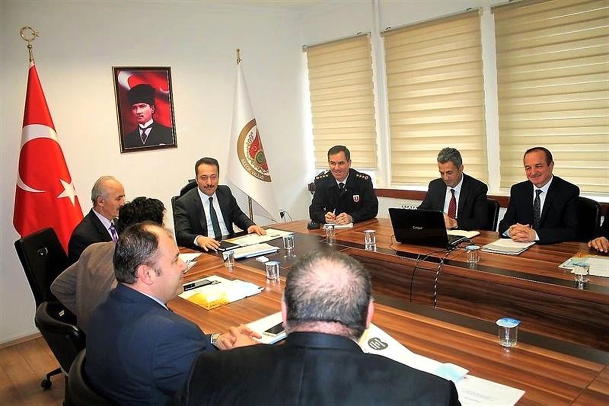 Bilecik\'te 194 Kilometrelik Yol Ağına 20 Bin Adet Fidan Dikilecek
