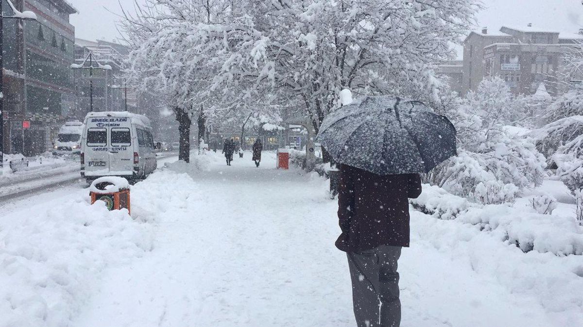 Bingöl\'de 281 Köy Yolu Kapandı, Okullar Tatil Edildi
