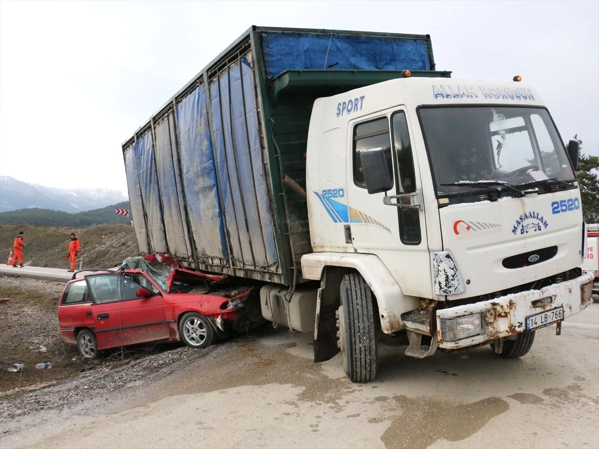 Bolu\'da Trafik Kazası: 1 Ölü, 1 Yaralı
