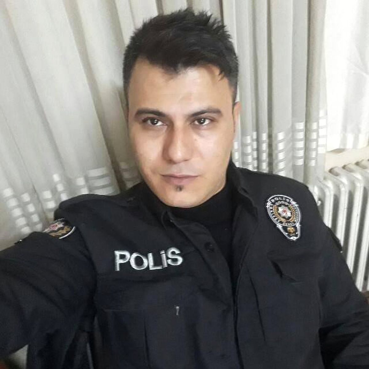 Dostunu Rehin Alan Adam Polisi Şehit Etti