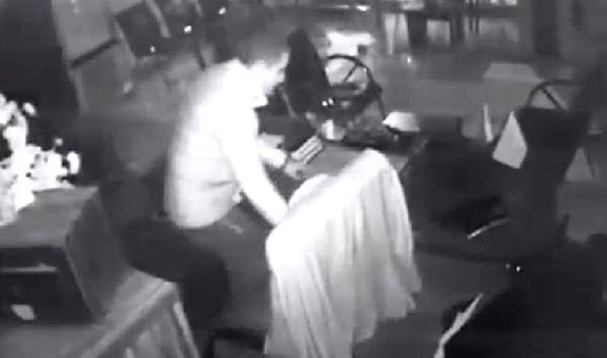 Emlakçıyı Soyan 2 Kişiyi Güvenlik Kamerası Ele Verdi