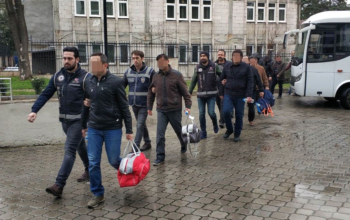 Fetö\'den Gözaltına Alınan Komiser Yardımcıları Adliyede