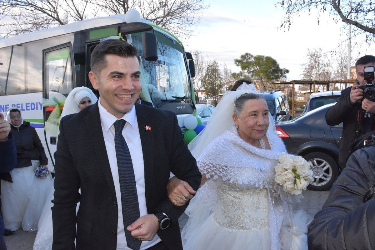 Gençlik Hayalini 78 Yaşında Gerçekleştirdi