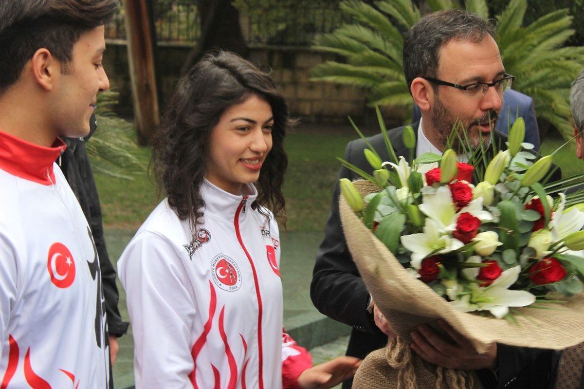 Gençlik ve Spor Bakanı Kasapoğlu Hatay\'da