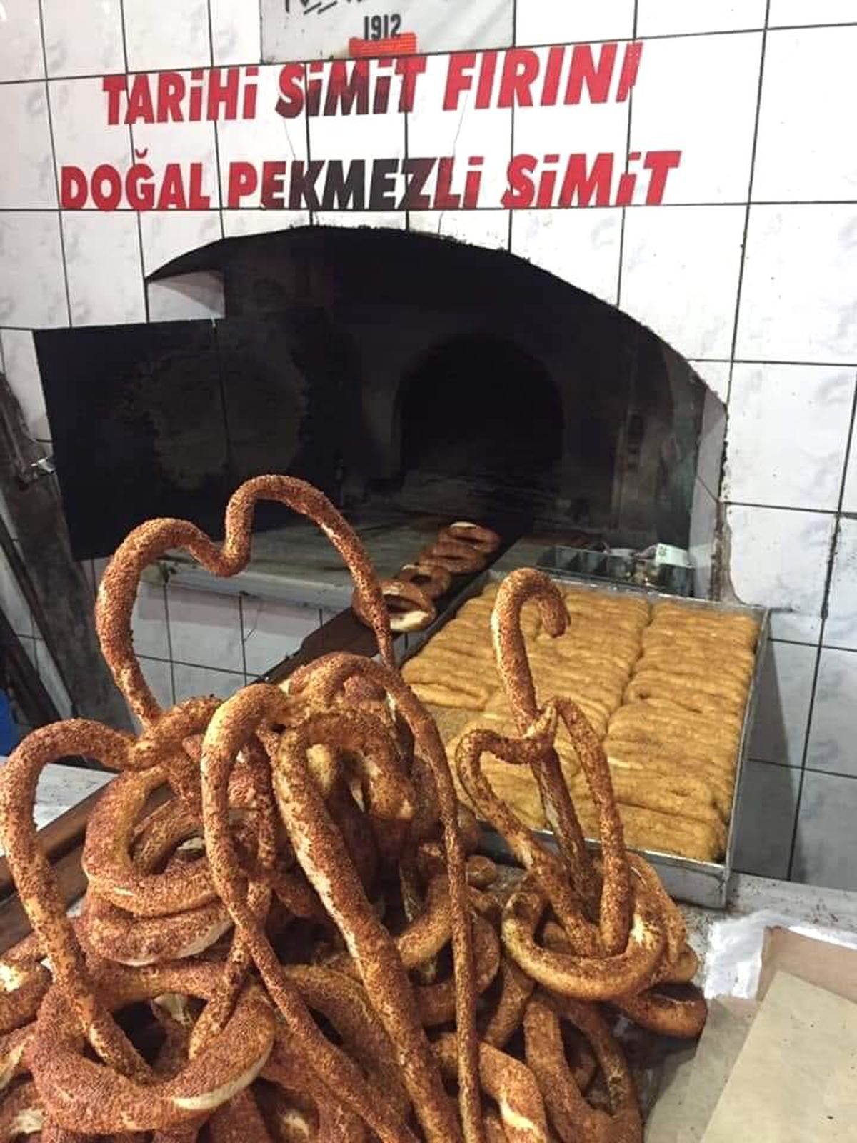 İlçenin Simgesi Olan Baston Simide Yansıdı