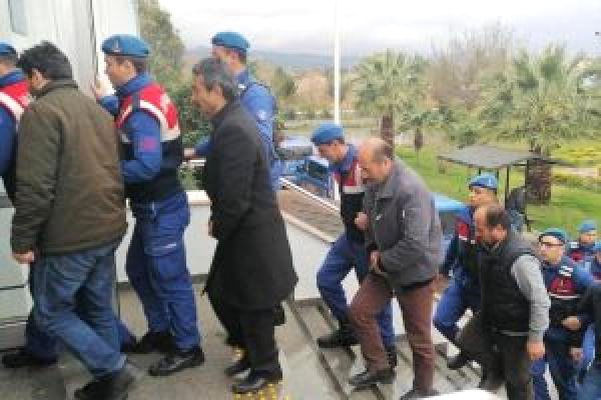 İznik\'te Kaçak Kazı Yapan 9 Şüpheliden 2\'si Tutuklandı