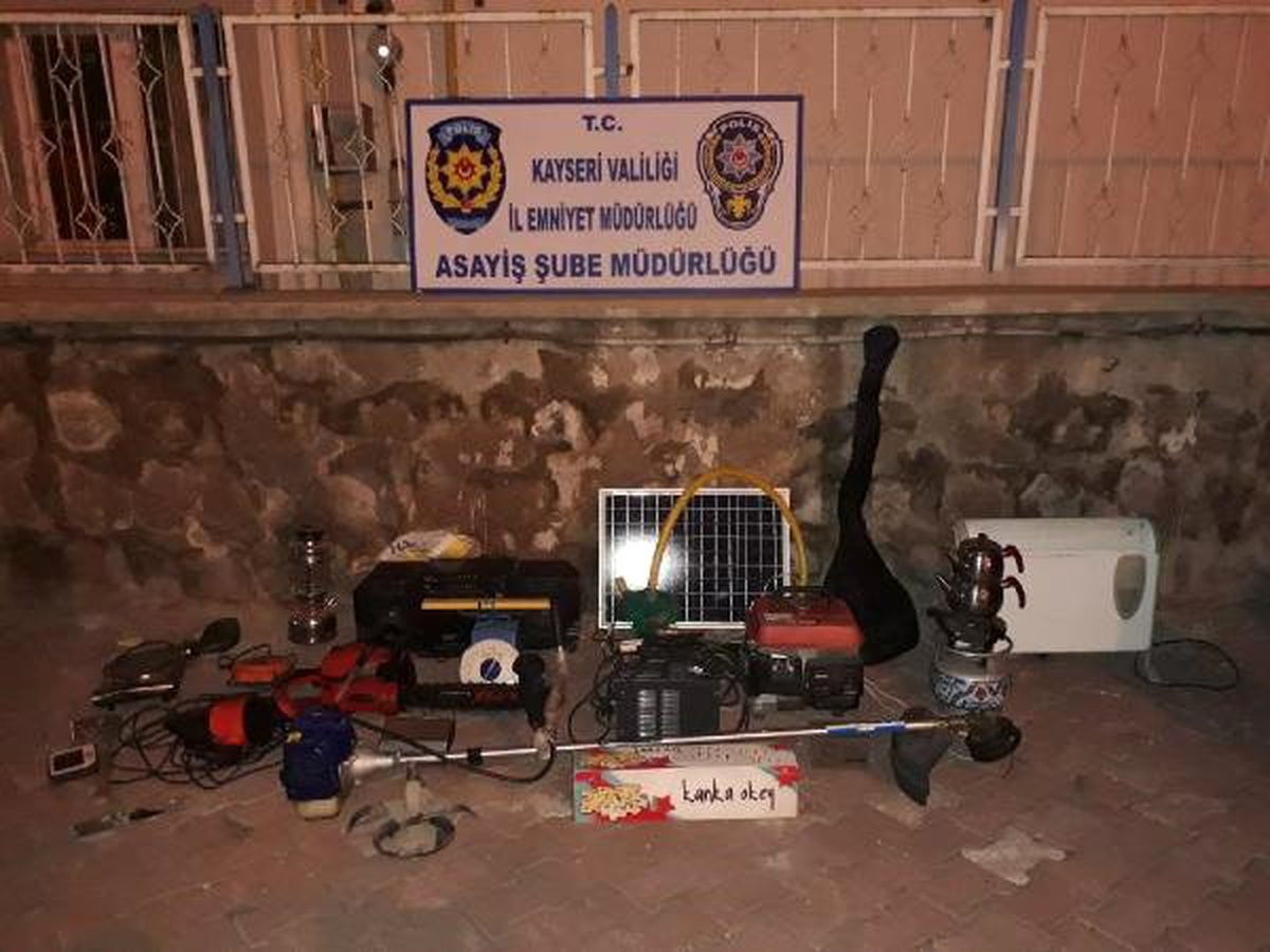 Kayseri\'de 6 Günde 6 Evi Soyan 4 Şüpheliye Gözaltı