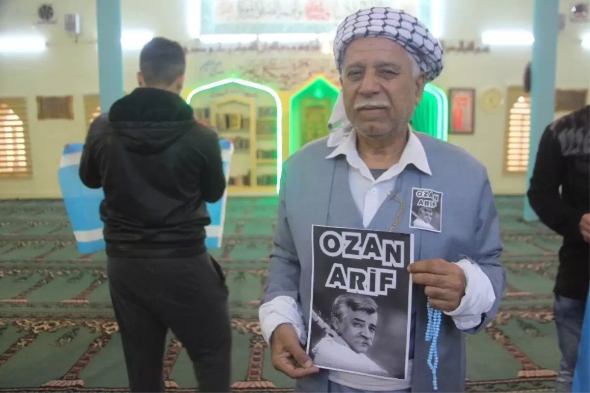 Kerkük\'te Ozan Arif\'in Gıyabında Cenaze Namazı Kılındı