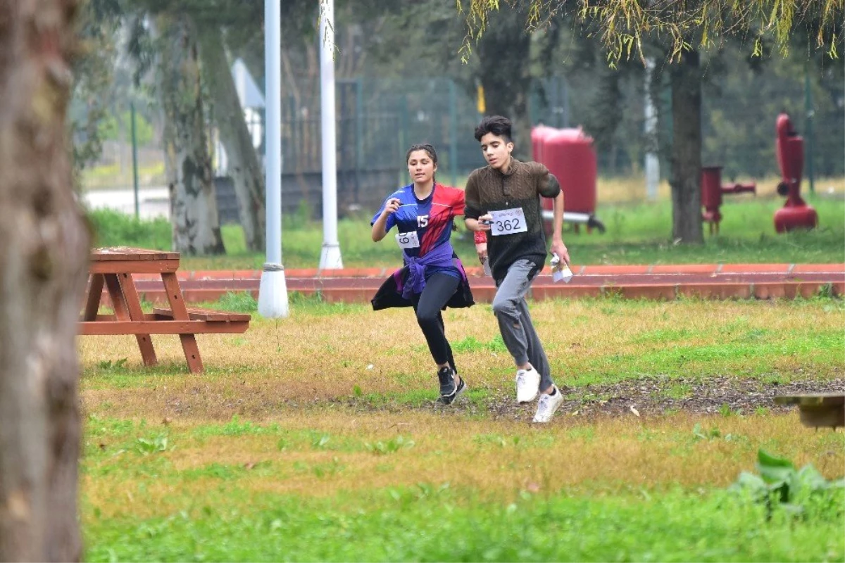 Osmaniye\'de Okul Sporları Oryantiring Şampiyonası