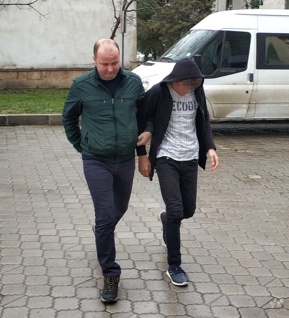 Parkta Cep Telefonu Gasbına Gözaltı