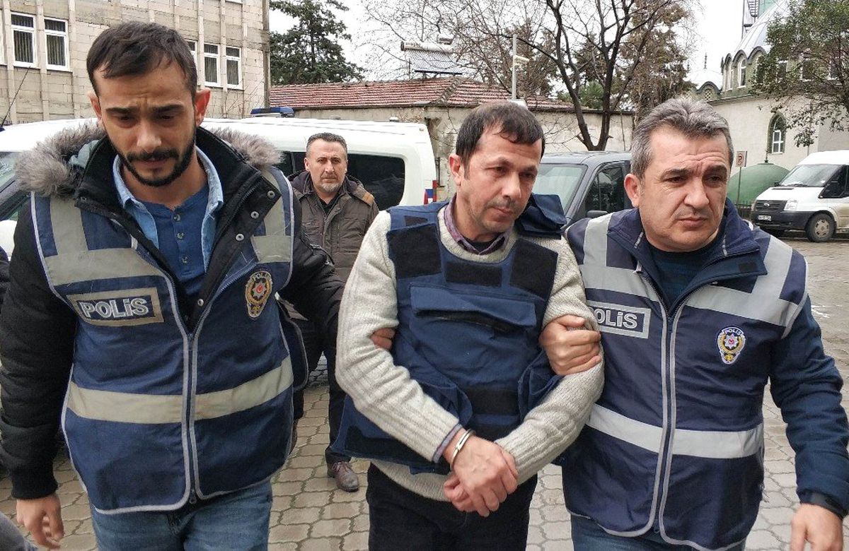 Samsun\'da Cinayet Zanlısı Çelik Yelekle Adliyeye Çıkarıldı
