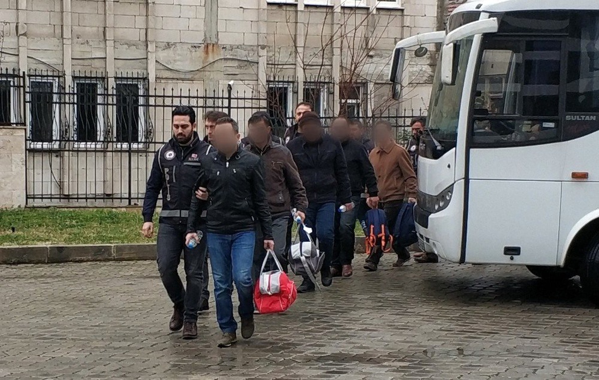 Samsun\'da Fetö\'den 5 Komiser Yardımcısı Tutuklandı