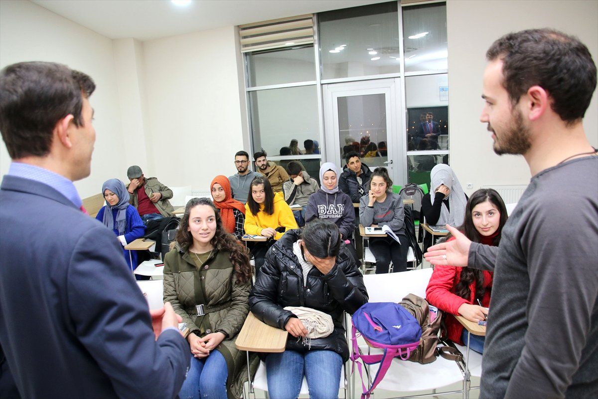 Şarkışla\'da İngilizce Kursu Açıldı
