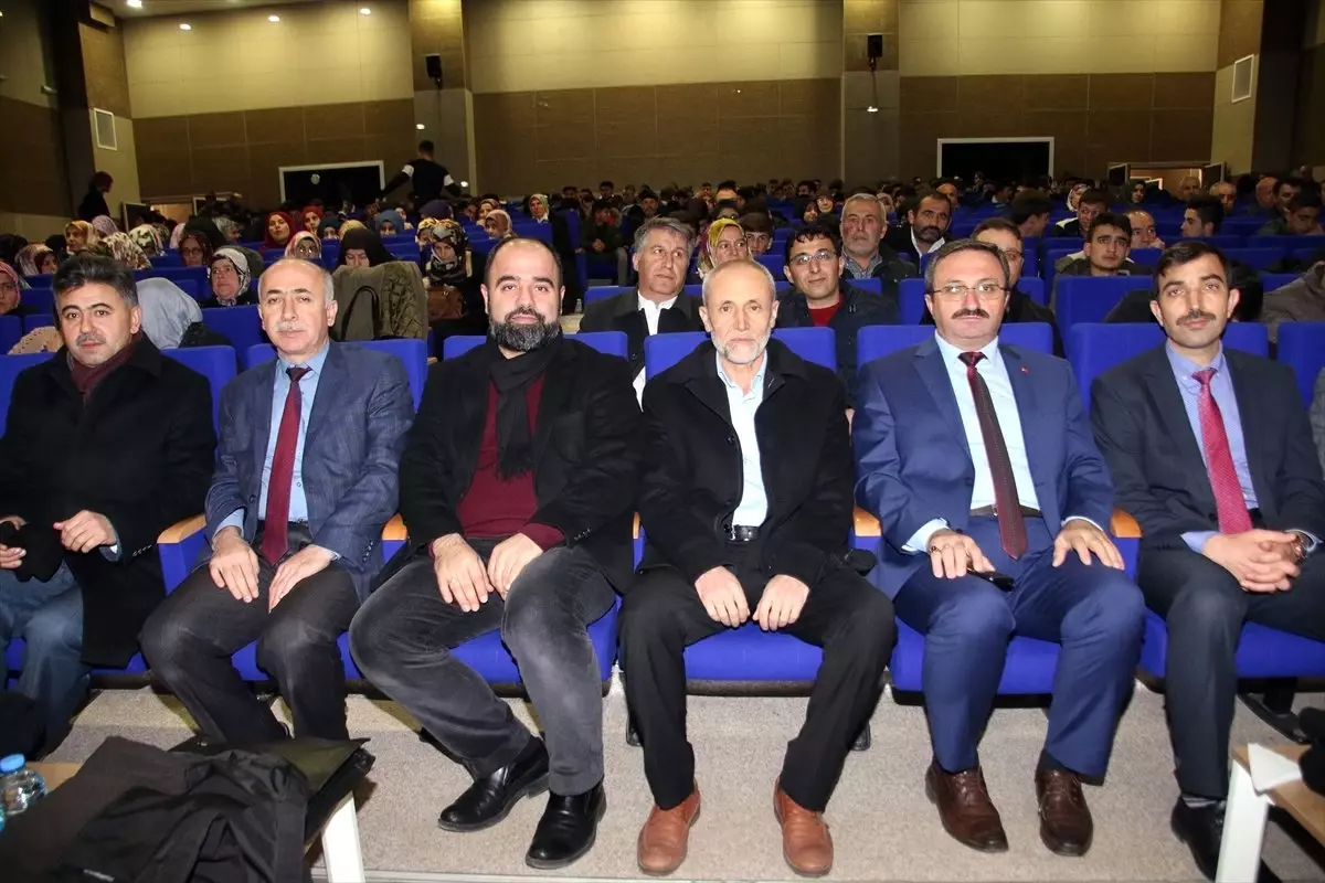 Şarkışla\'da "Namazla Diriliş" Konferansı