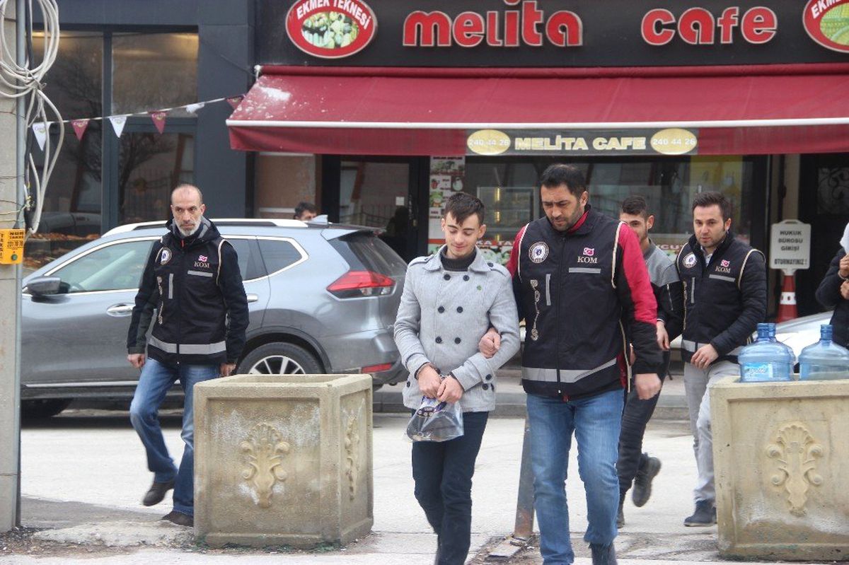 Silah Kaçakçıları Adliyede