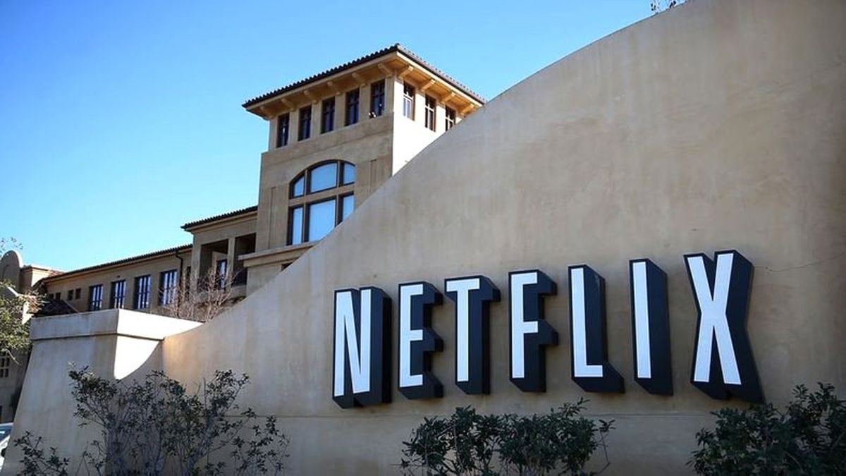 Son Dakika: Netflix\'in Merkezi, Silahlı Saldırgan Nedeniyle Boşaltıldı