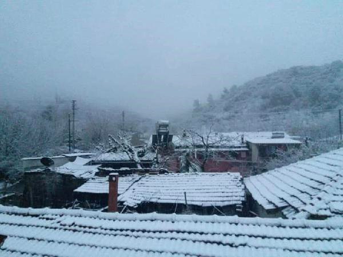 Turgutlu\'nun Yüksek Kesimlerinde Kar Yağışı