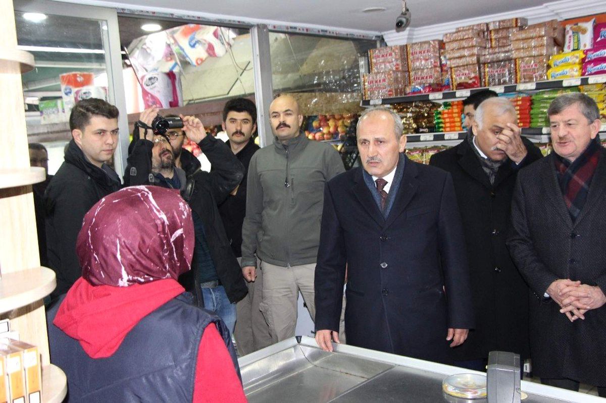 Ulaştırma ve Altyapı Bakanı M. Cahit Turhan Memleketi Trabzon\'da