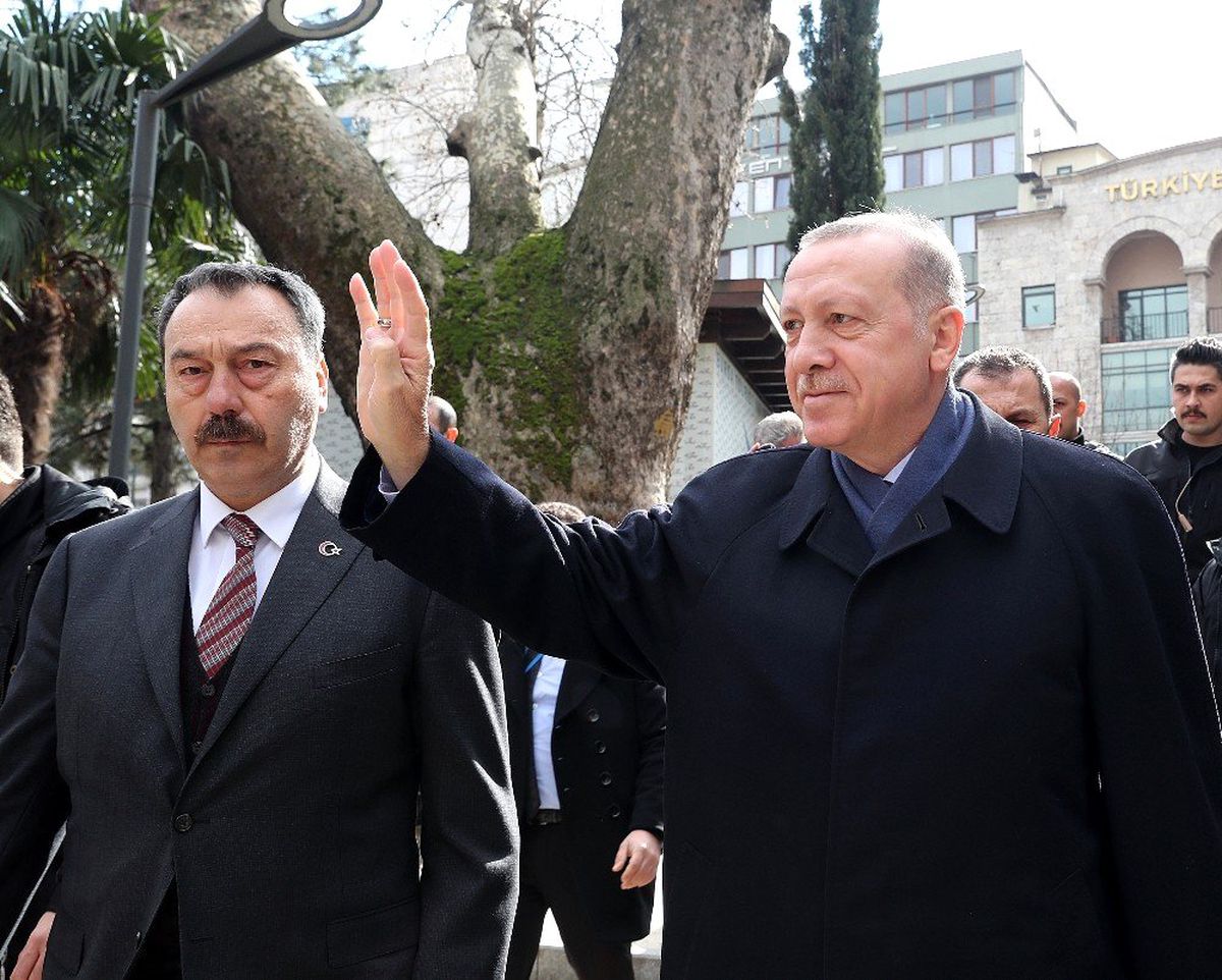 Ulucami\'de Cumhurbaşkanı Erdoğan\'a Sevgi Seli