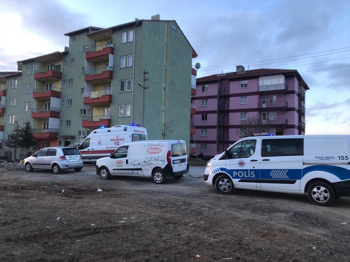 Uşak\'ta Silahlı Saldırgana Müdahale Eden Polis Şehit Oldu