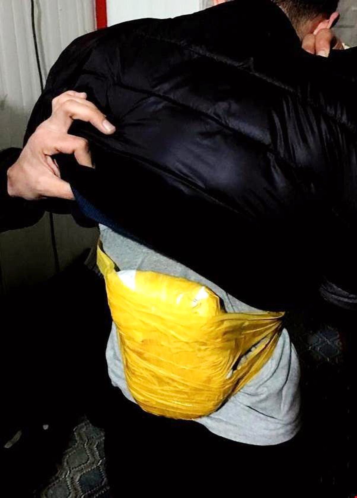 Üzerinde 1 Kilo 174 Gram Esrar Ele Geçirildi