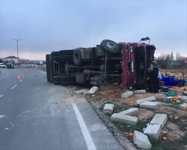 Yozgat’ta Tır Devrildi 1 Ölü, 1 Yaralı Son Dakika