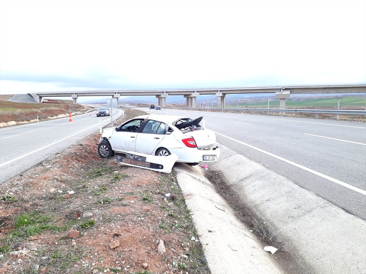 Yozgat\'ta Trafik Kazası: 3 Yaralı