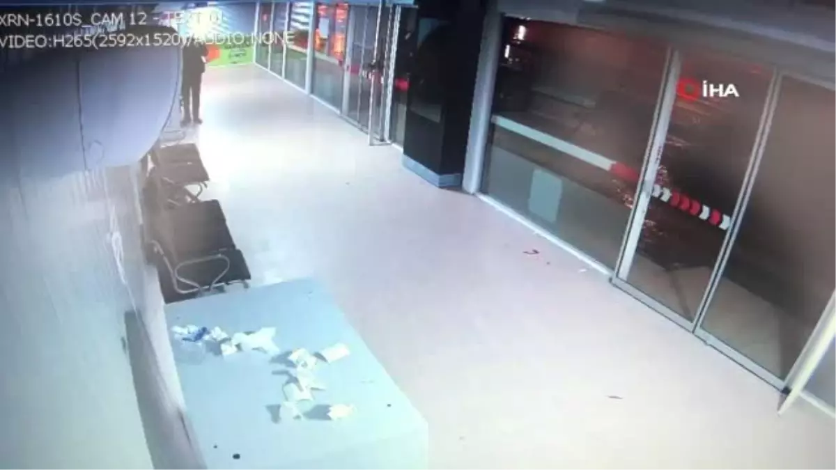 6 Gün İçerisinde Yaklaşık 15 Bin TL\'lik Esya Çalan Azılı Hırsız Kamerada
