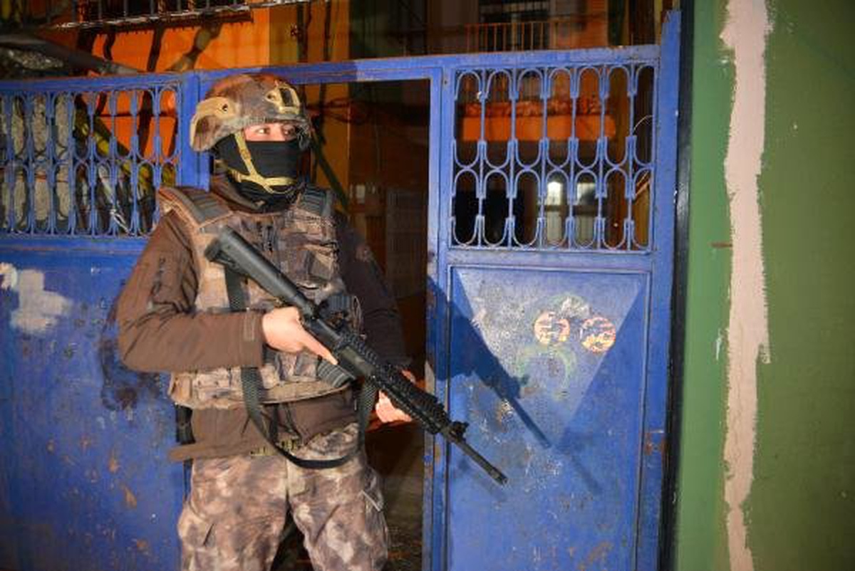 Adana\'daki PKK Operasyonunda 13 Şüpheli Adliyede