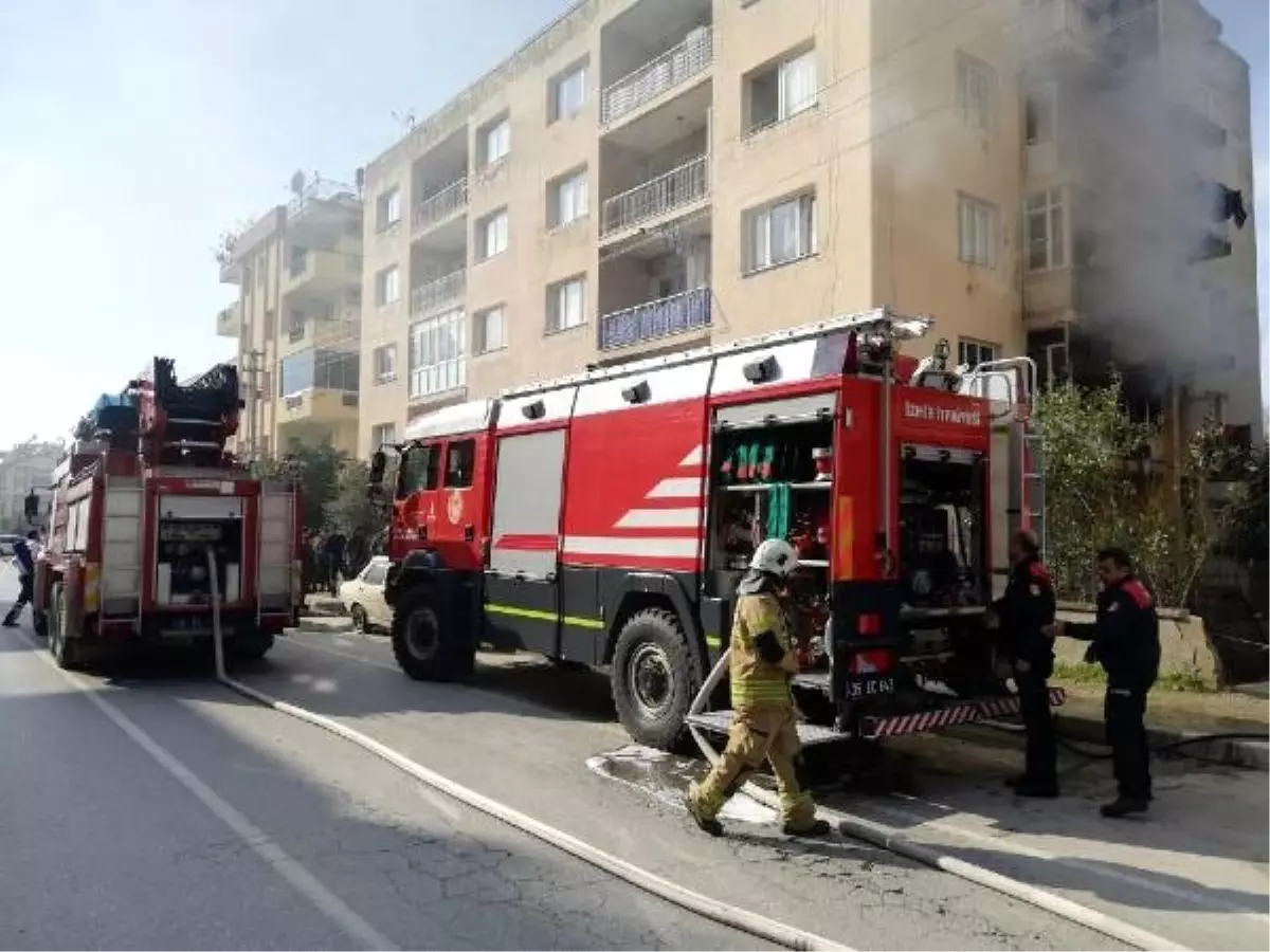 Apartmandaki Yangında 3\'ü Çocuk 10 Kişi Dumandan Etkilendi