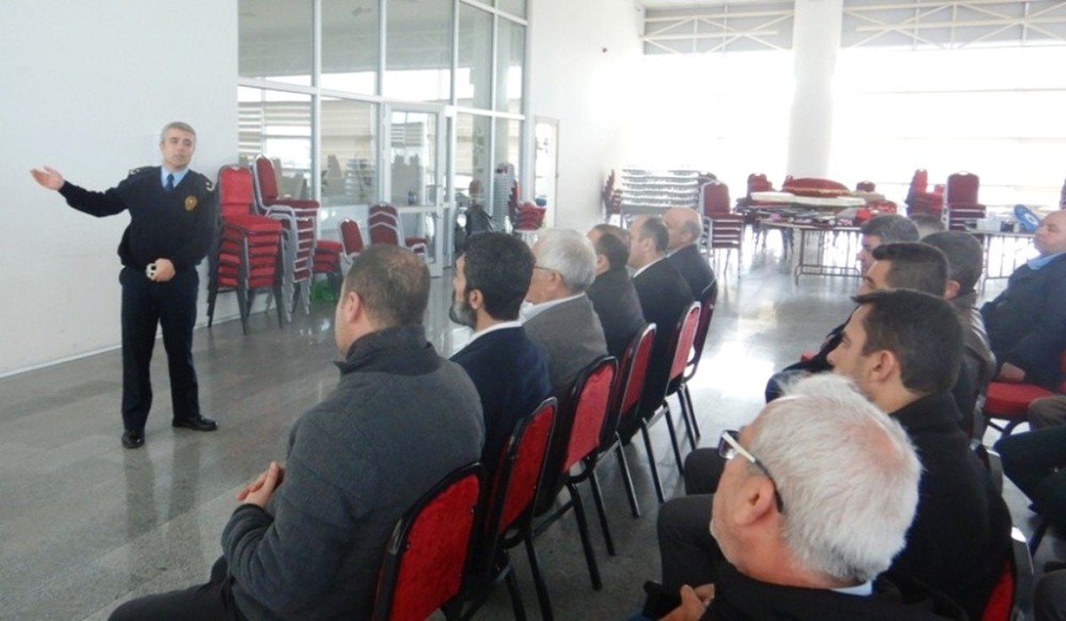 Aydın Polisi Otobüs Firmalarını Bilgilendirdi