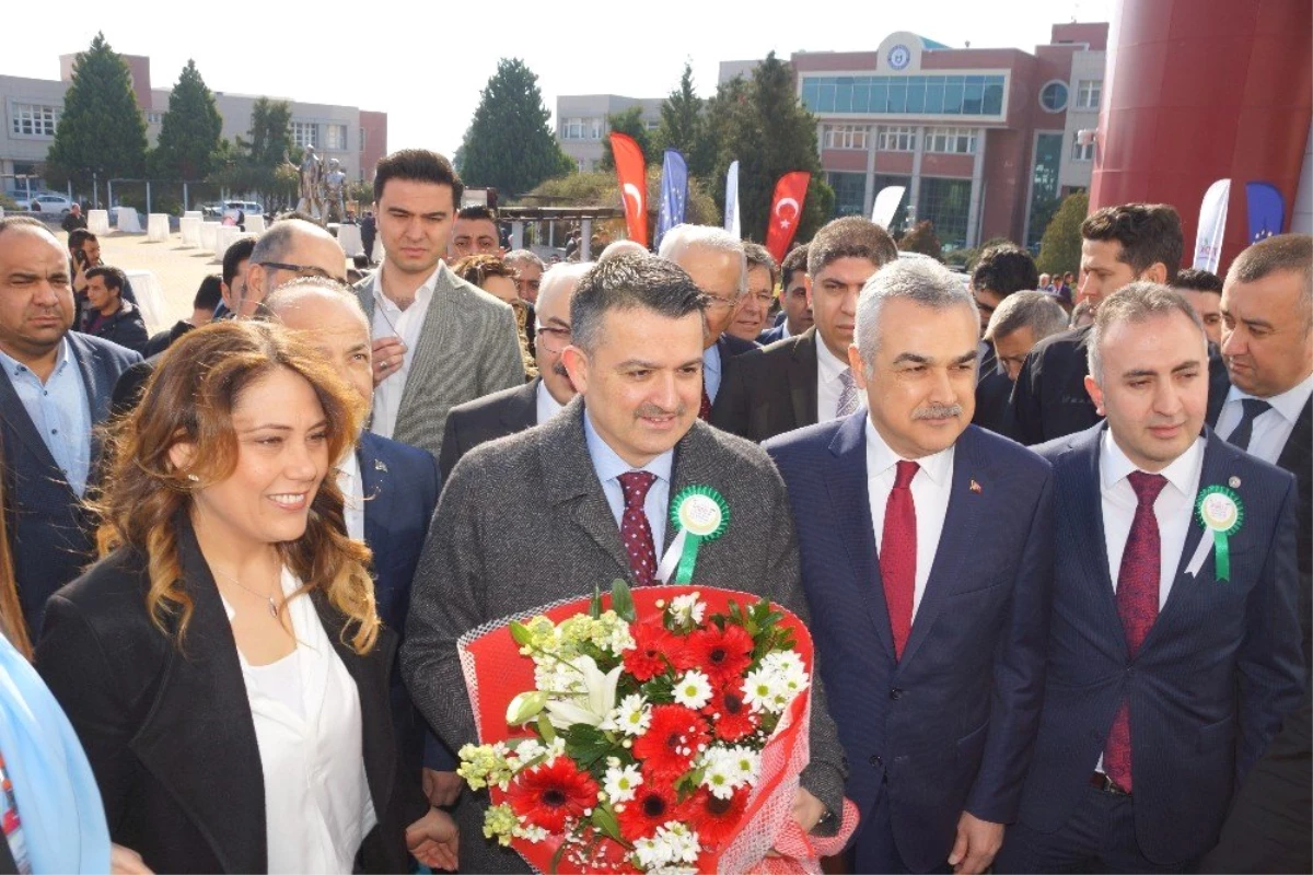 Bakan Pakdemirli, Aydın\'da 1.5 Milyarlira Değerinde Hibe Paketi Açıkladı