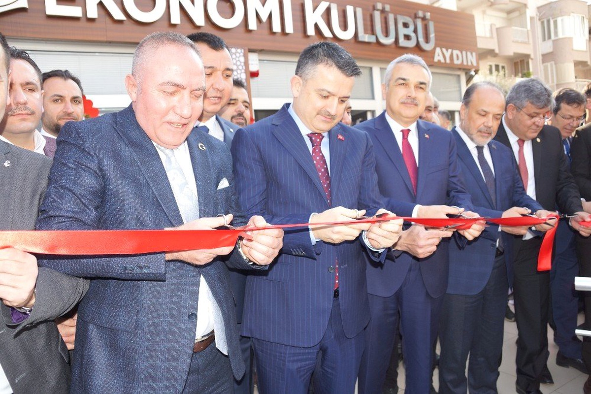 Bakan Pakdemirli, Aydın\'da Ekonomi Kulubü\'nün Açılışını Yaptı